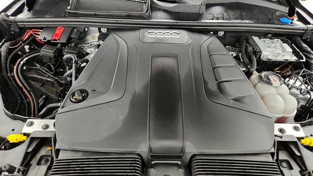 2024 Audi Q7 Premium 45 TFSI quattro with Convenience Package & 20'' Wheels - 22944258 - 28
