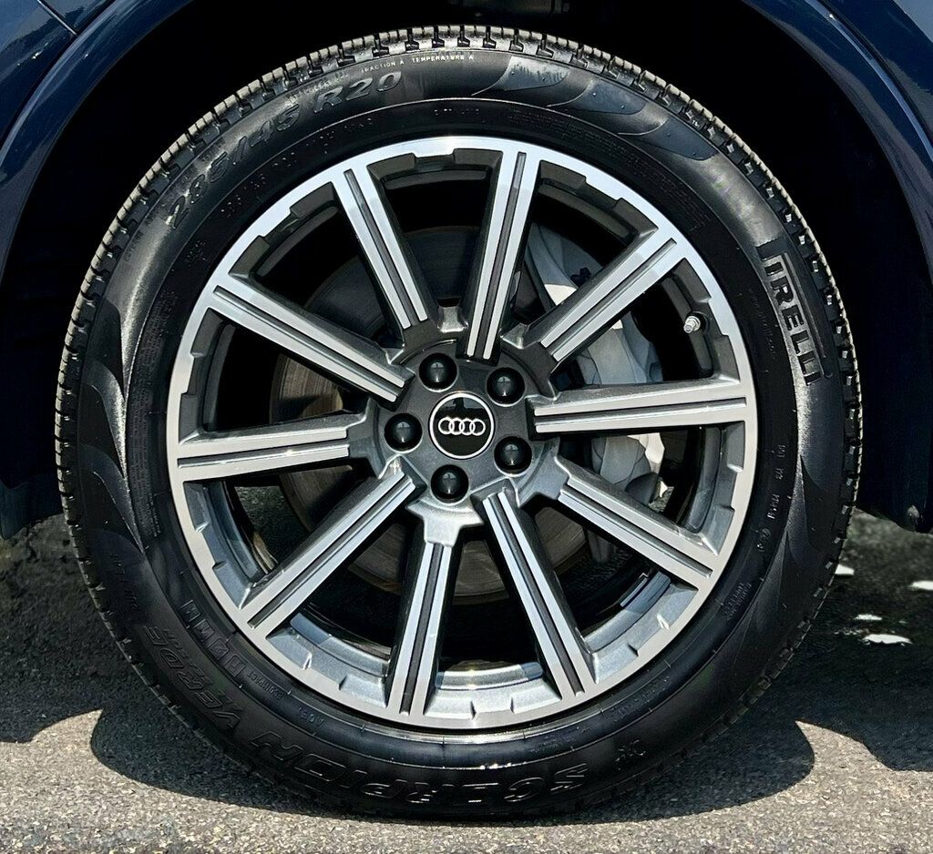 2024 Audi Q7 Premium Plus 45 TFSI quattro - 23055160 - 32