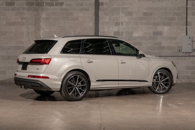 2024 Audi Q7 Prestige 55 photo 3