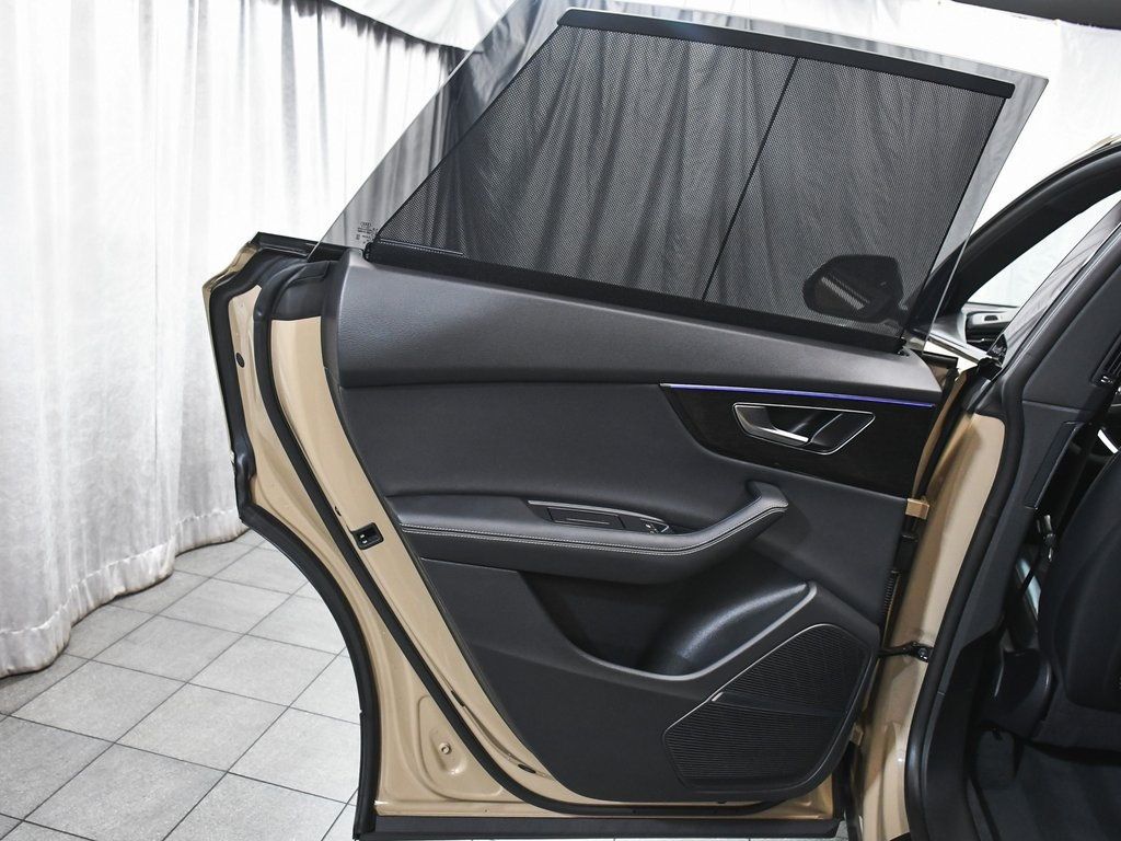 2024 Audi Q8 55 Premium Plus line photo 8
