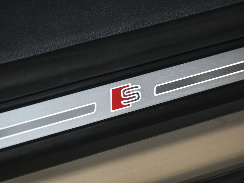 2024 Audi Q8 55 Premium Plus line photo 18