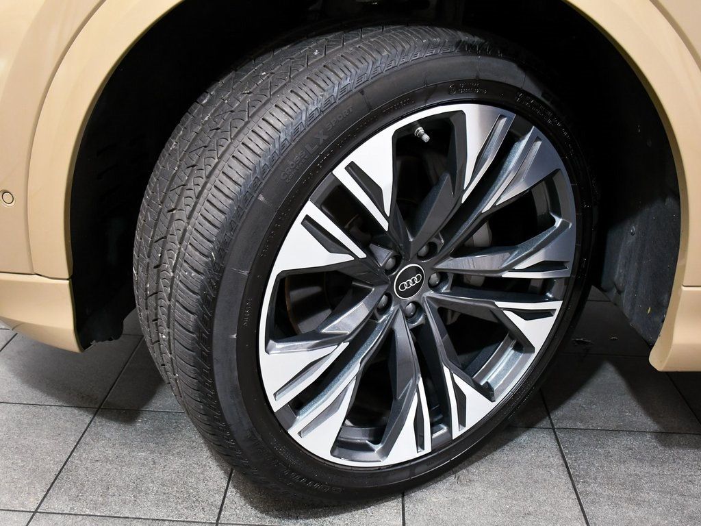 2024 Audi Q8 55 Premium Plus line photo 5