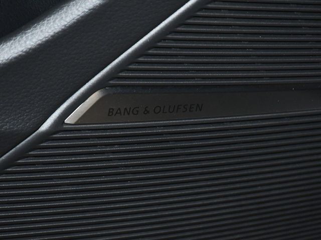 2024 Audi Q8 55 Premium Plus - 23006677 - 18