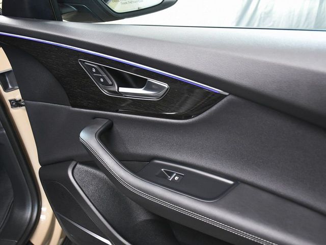 2024 Audi Q8 55 Premium Plus - 23006677 - 31