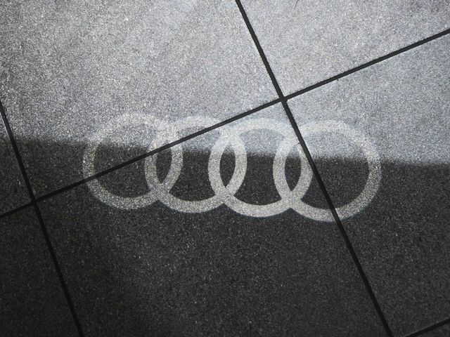 2024 Audi Q8 55 Premium Plus - 23006677 - 33