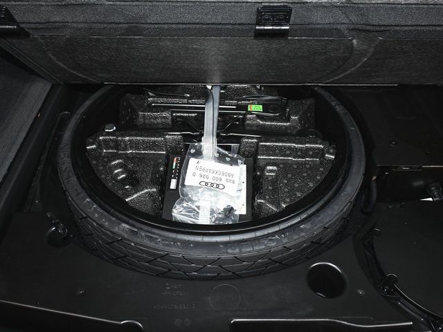 2024 Audi Q8 55 Premium Plus - 23006677 - 87