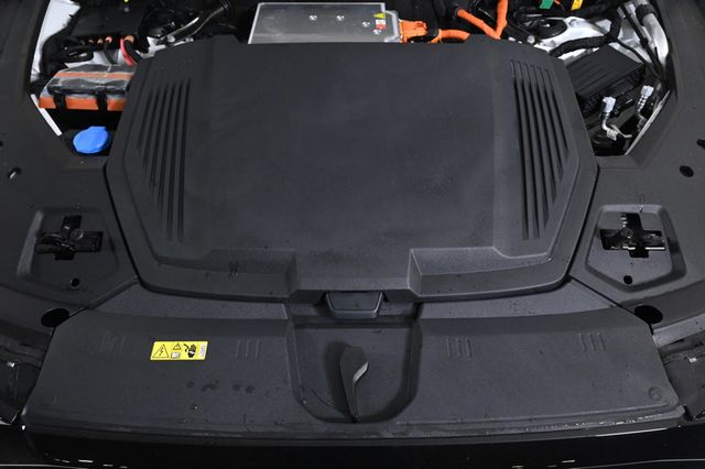 2024 Audi Q8 e-tron Premium - 22953668 - 21