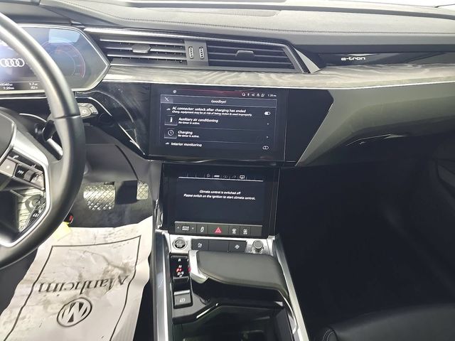2024 Audi Q8 e-tron Premium - 23085817 - 3