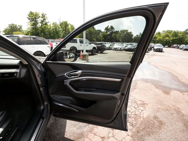 2024 Audi Q8 e-tron Premium - 23101944 - 14