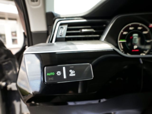 2024 Audi Q8 e-tron Premium - 23101944 - 17