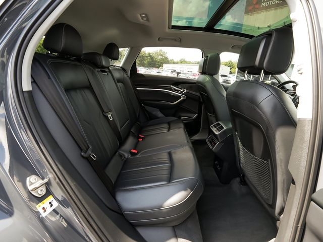 2024 Audi Q8 e-tron Premium - 23101944 - 41