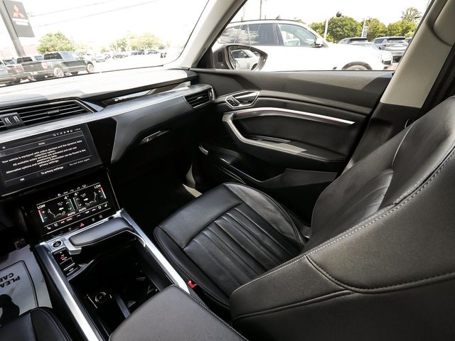 2024 Audi Q8 e-tron Premium - 23101944 - 49