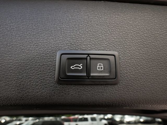 2024 Audi Q8 e-tron Premium - 23101944 - 52