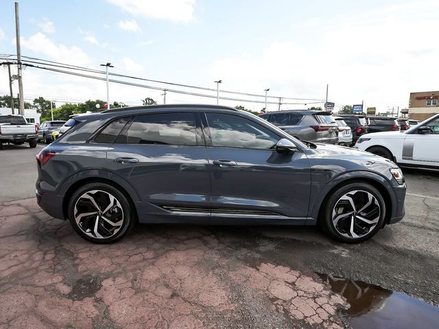 2024 Audi Q8 e-tron Premium - 23101944 - 6