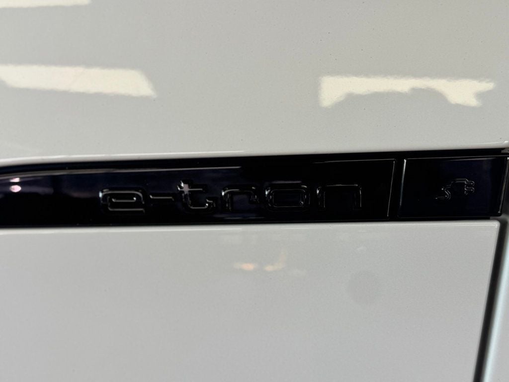 2024 Audi Q8 E-tron Premium Plus photo 14