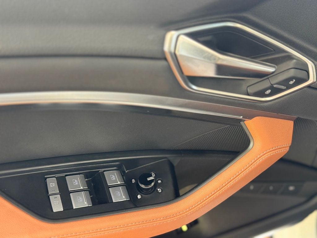 2024 Audi Q8 E-tron Premium Plus photo 22