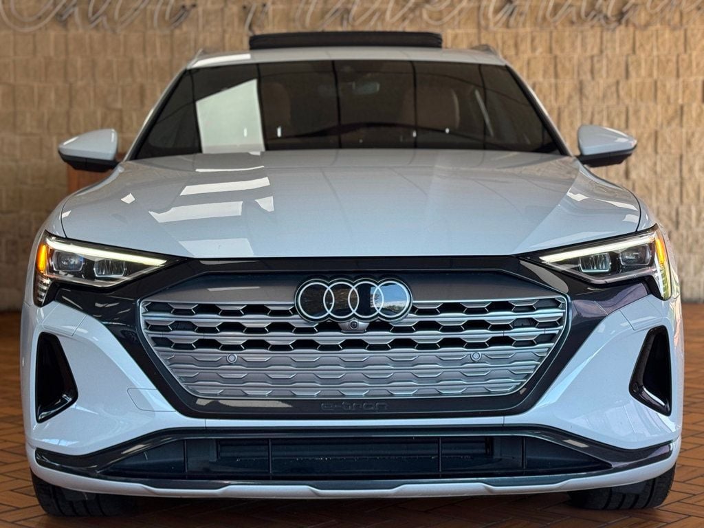 2024 Audi Q8 E-tron Premium Plus photo 4