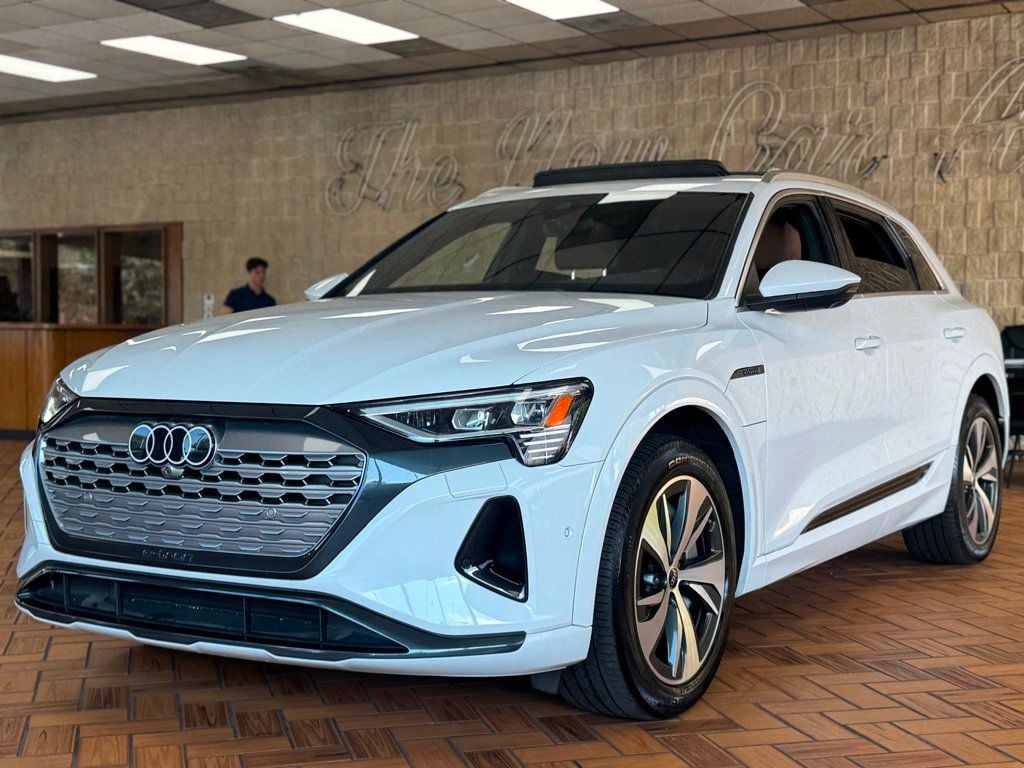 2024 Audi Q8 E-tron Premium Plus photo 5