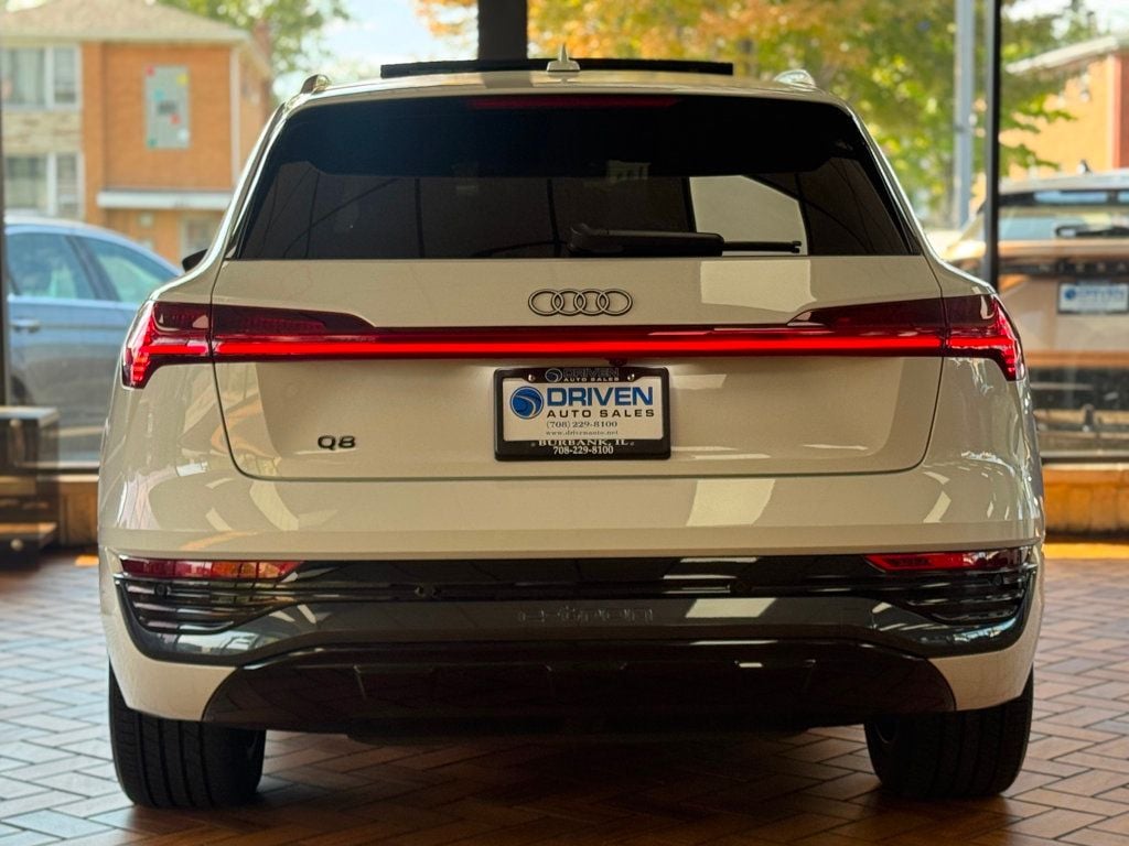 2024 Audi Q8 E-tron Premium Plus photo 8