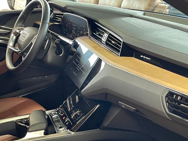 2024 Audi Q8 e-tron Premium Plus quattro - 22964848 - 26