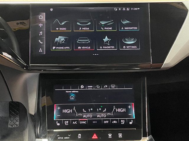 2024 Audi Q8 e-tron Premium Plus quattro - 22964848 - 30