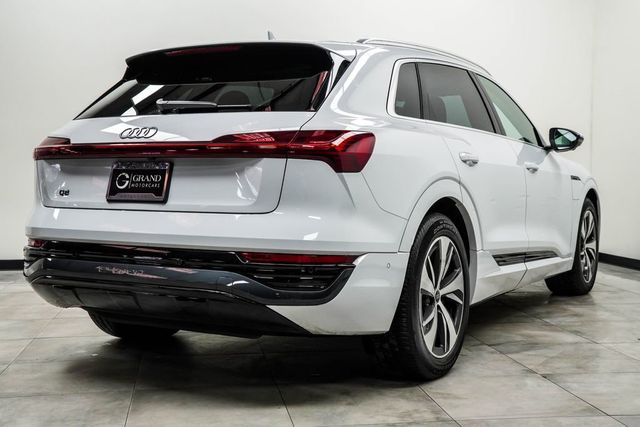 2024 Audi Q8 e-tron Premium Plus quattro - 22998146 - 11