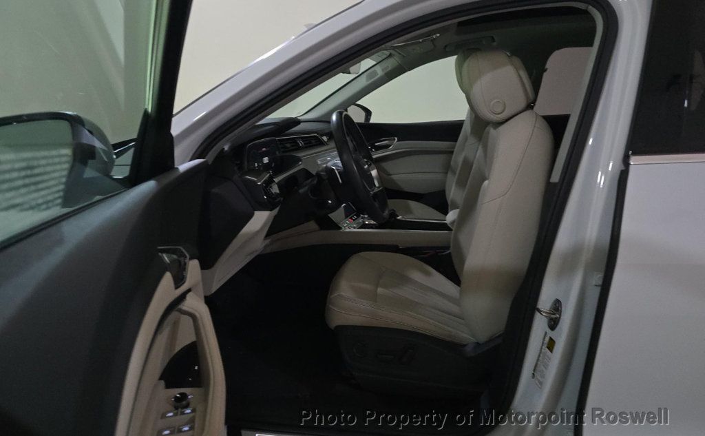 2024 Audi Q8 E-tron Premium Plus photo 3