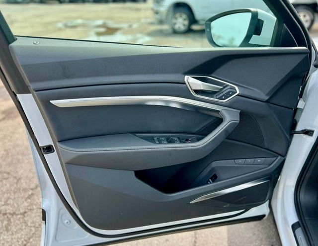 2024 Audi Q8 e-tron Premium Plus quattro - 23025184 - 11