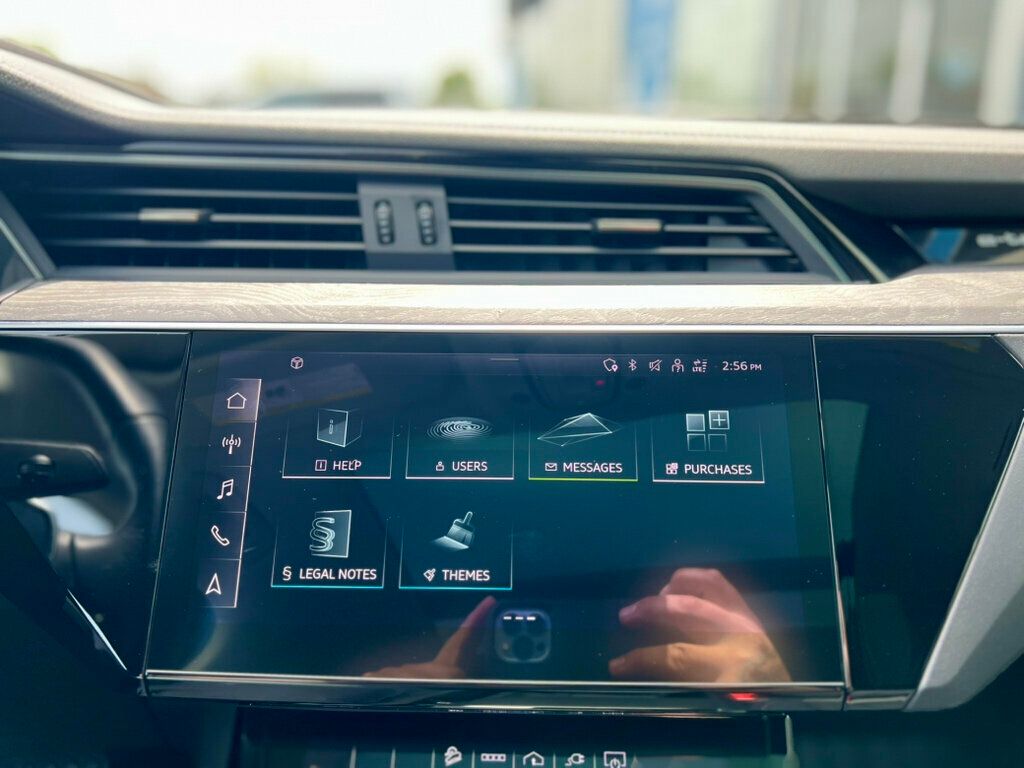2024 Audi Q8 e-tron Premium Plus quattro - 23025184 - 23