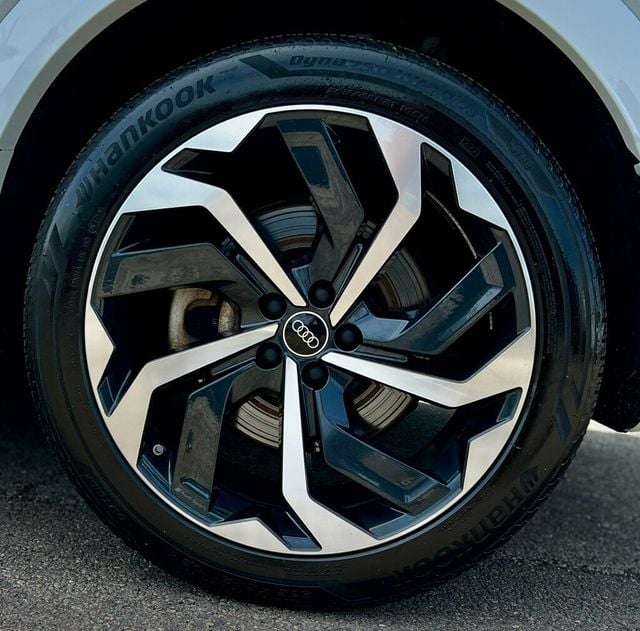 2024 Audi Q8 e-tron Premium Plus quattro - 23025184 - 29