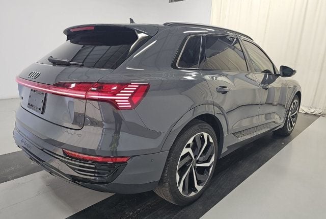 2024 Audi Q8 e-tron Premium Plus quattro - 23079027 - 1