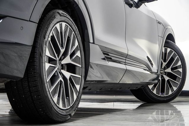 2024 Audi Q8 e-tron Premium Plus quattro - 23054559 - 18