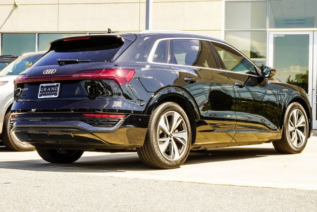 2024 Audi Q8 e-tron Premium Plus quattro - 23061476 - 11
