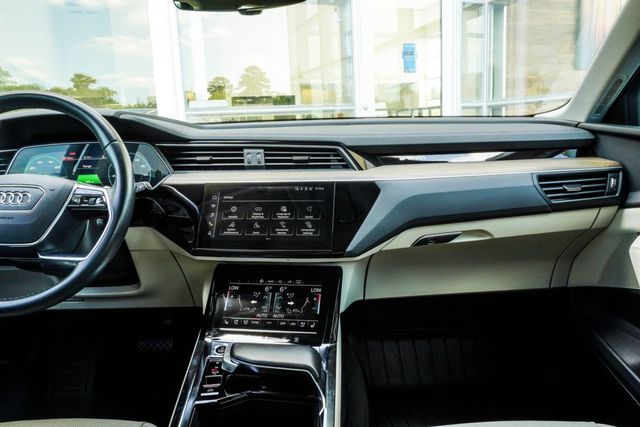 2024 Audi Q8 e-tron Premium Plus quattro - 23061476 - 17