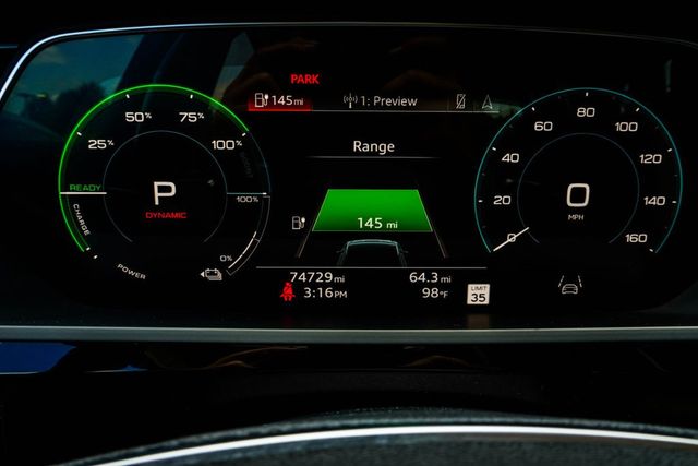 2024 Audi Q8 e-tron Premium Plus quattro - 23061476 - 29