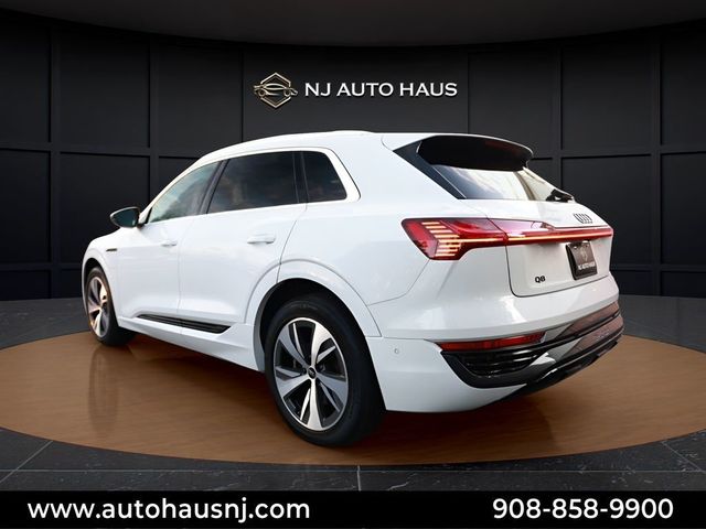 2024 Audi Q8 e-tron Premium Plus quattro - 23079383 - 10
