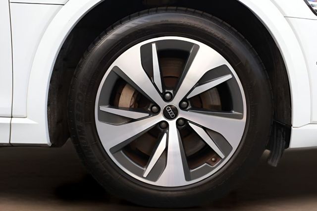2024 Audi Q8 e-tron Premium Plus quattro - 23079383 - 17