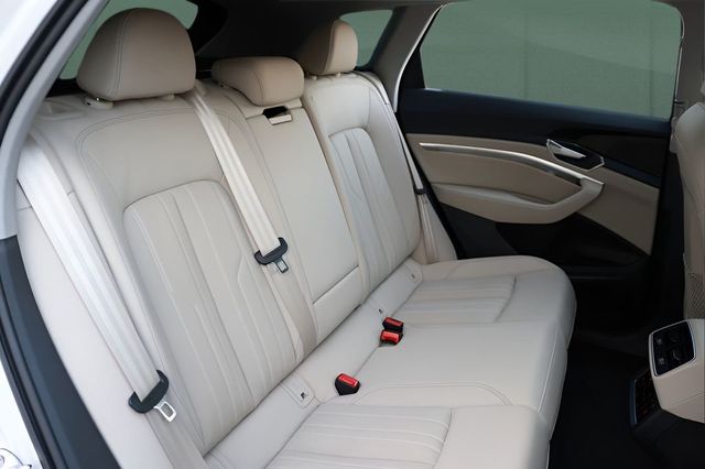 2024 Audi Q8 e-tron Premium Plus quattro - 23079383 - 22