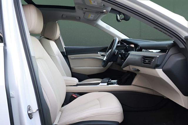 2024 Audi Q8 e-tron Premium Plus quattro - 23079383 - 24