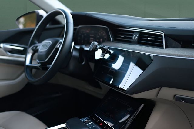 2024 Audi Q8 e-tron Premium Plus quattro - 23079383 - 26