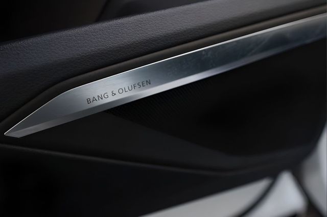 2024 Audi Q8 e-tron Premium Plus quattro - 23079383 - 37