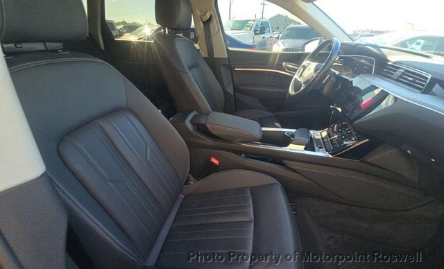 2024 Audi Q8 e-tron Premium quattro - 22968182 - 4