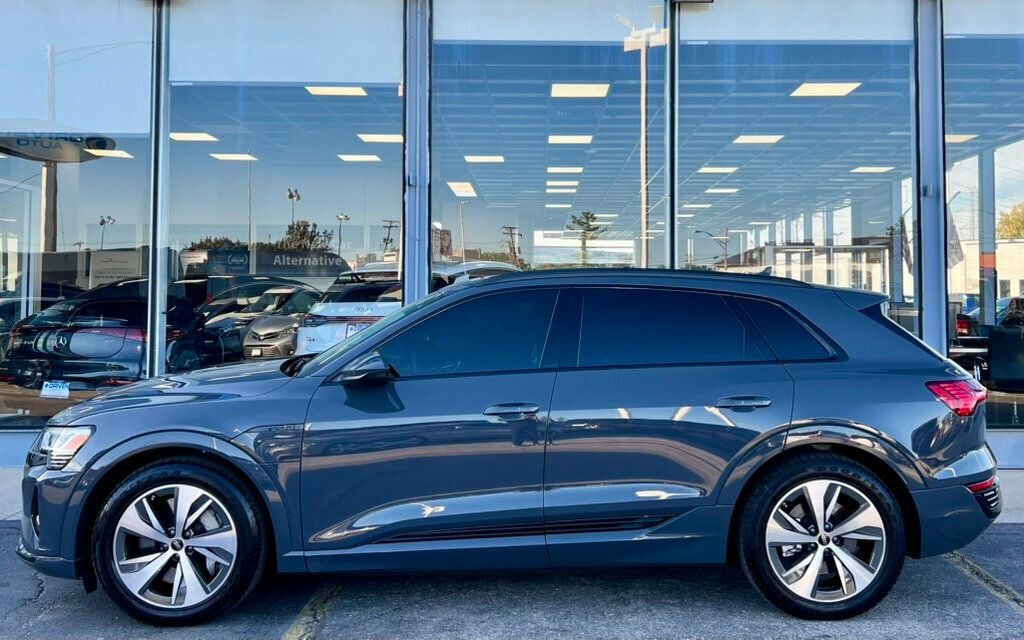 2024 Audi Q8 E-tron Premium photo 2