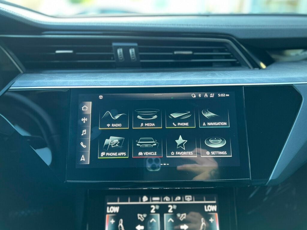2024 Audi Q8 E-tron Premium photo 23