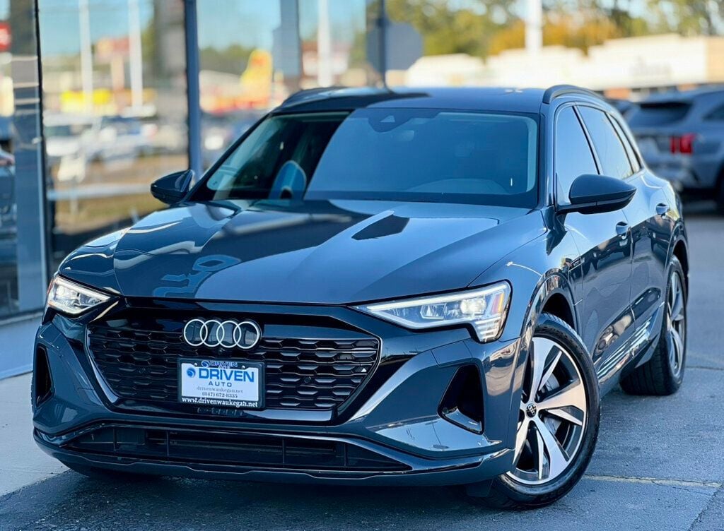 2024 Audi Q8 E-tron Premium photo 30
