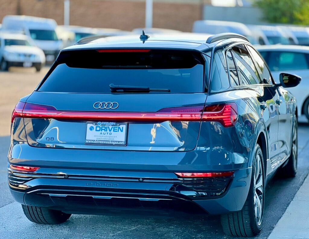 2024 Audi Q8 E-tron Premium photo 33