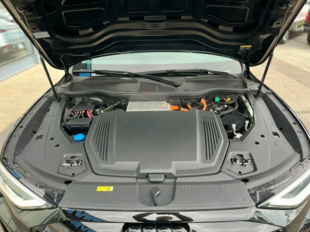 2024 Audi Q8 e-tron Premium quattro - 23029099 - 10