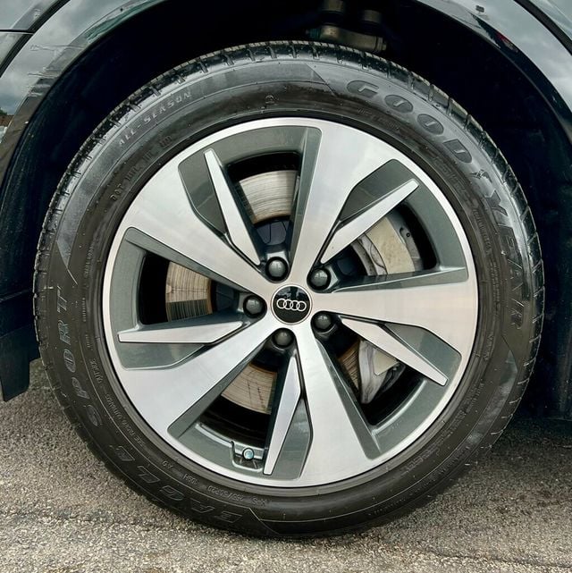 2024 Audi Q8 e-tron Premium quattro - 23029099 - 29