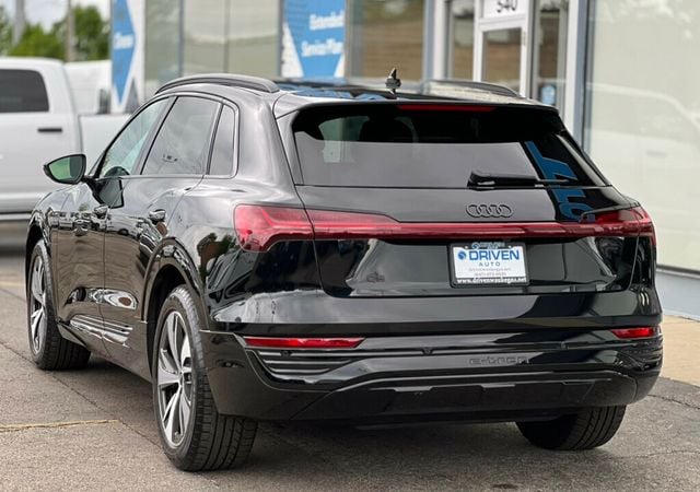 2024 Audi Q8 e-tron Premium quattro - 23029099 - 33