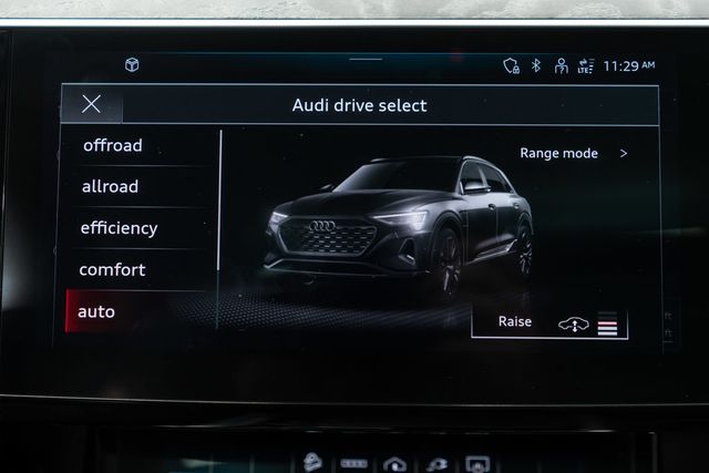 2024 Audi Q8 e-tron Premium quattro - 23099944 - 22